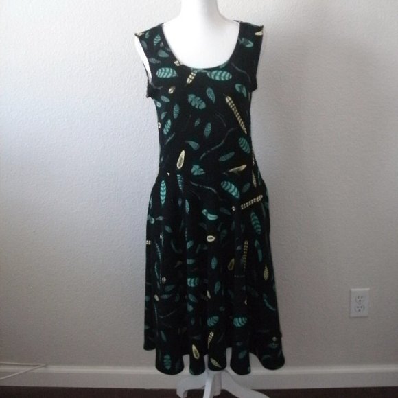 LuLaRoe Dresses & Skirts - LulaRoe Size Med. Black with Green Foliage Print Midi Dress